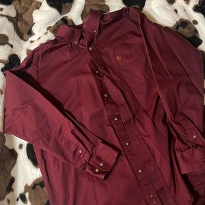 Men’s ARIAT | Solid Twill Classic Fit Shirt | size large | burgundy | western